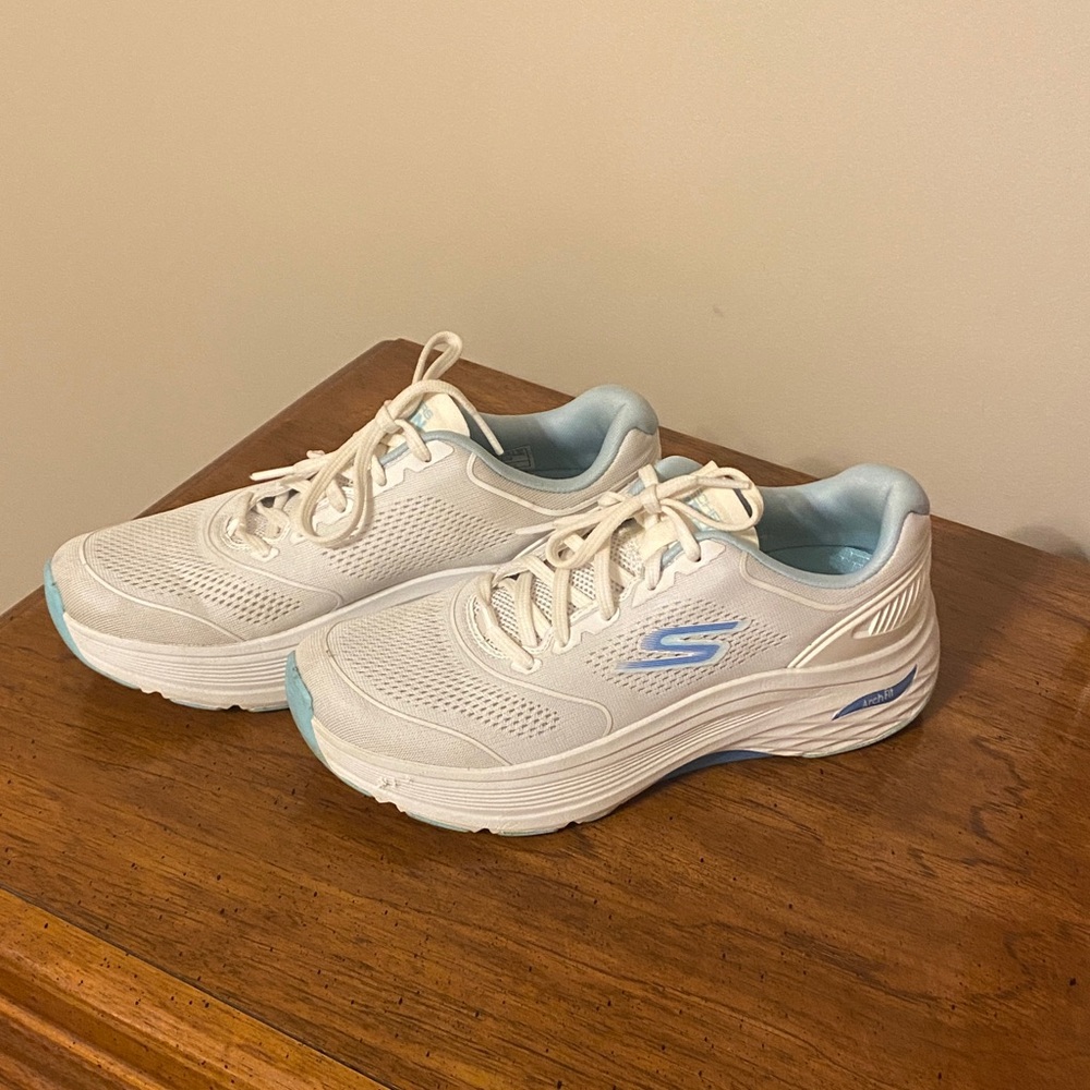 Skechers Women's White and Light Blue Athletic Shoes